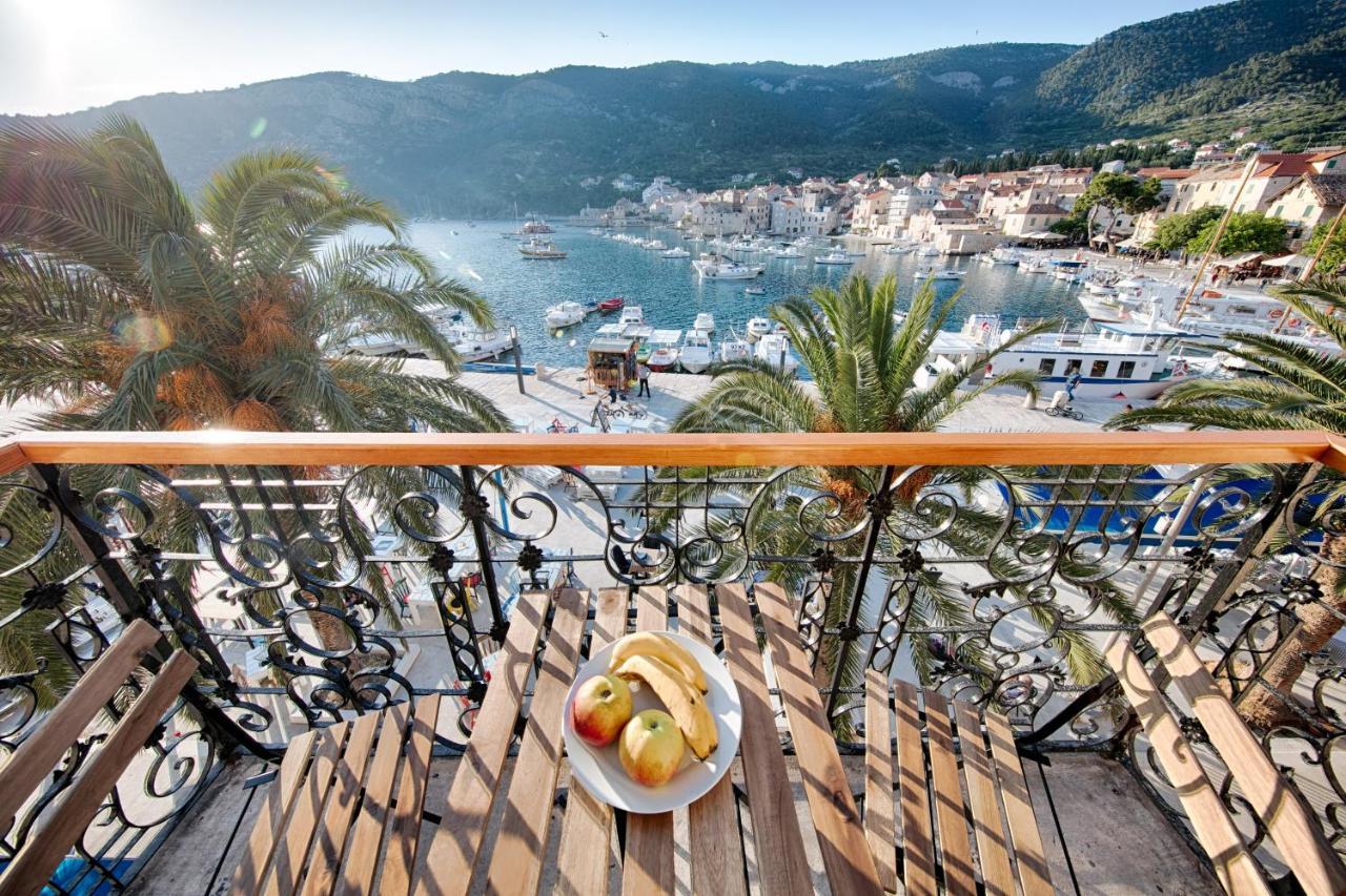Seafront Rooms Koluna Komiža Kültér fotó