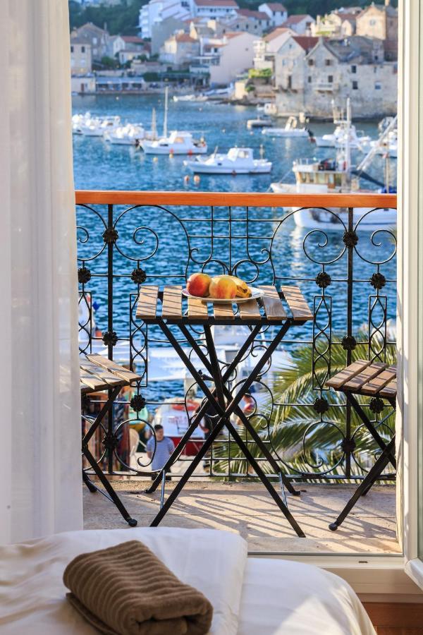 Seafront Rooms Koluna Komiža Kültér fotó