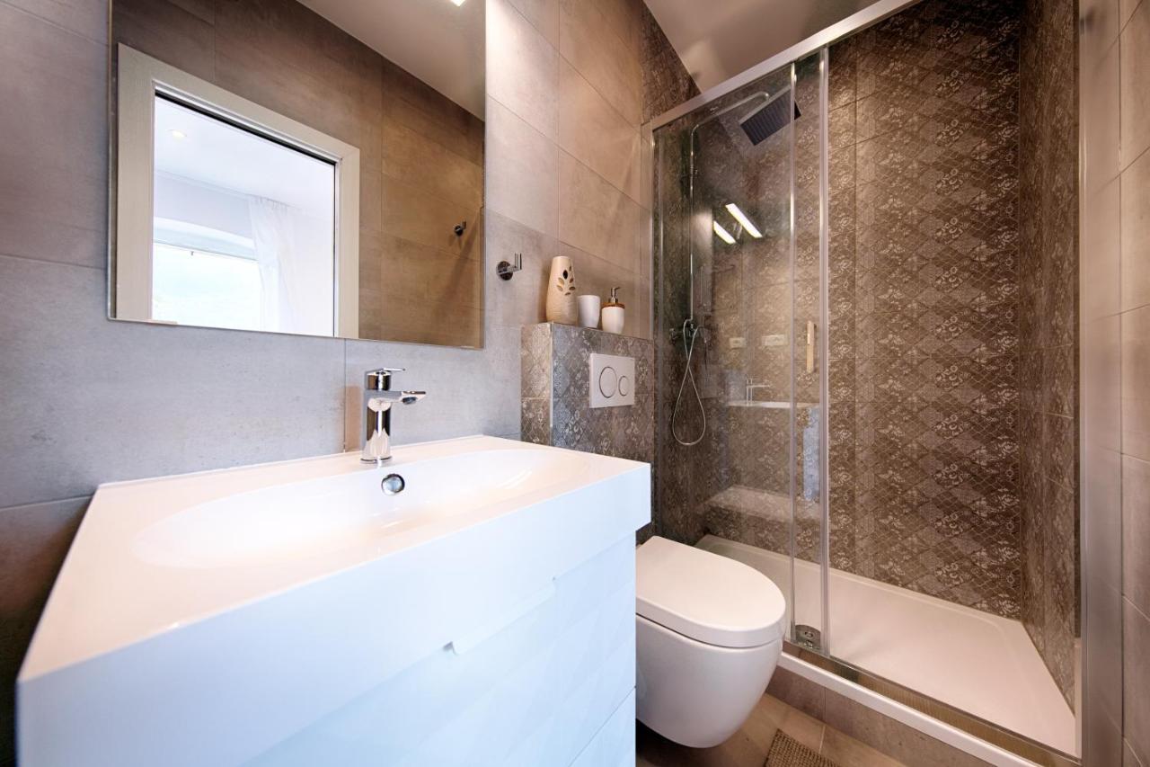 Seafront Rooms Koluna Komiža Kültér fotó