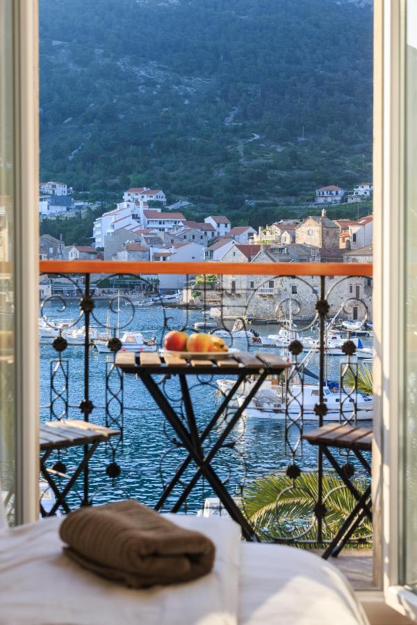 Seafront Rooms Koluna Komiža Kültér fotó